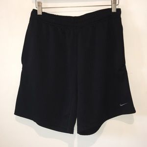 NIKE Men’s Medium 3-pocket Athletic tennis shorts